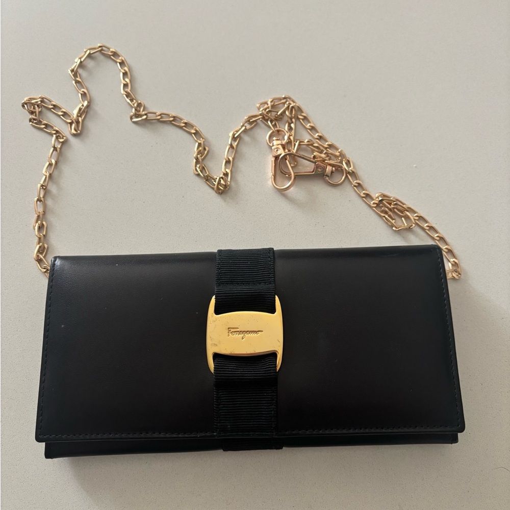 Salvatore Ferragamo Black Leather Vara Bow Wallet with Gold Plaque